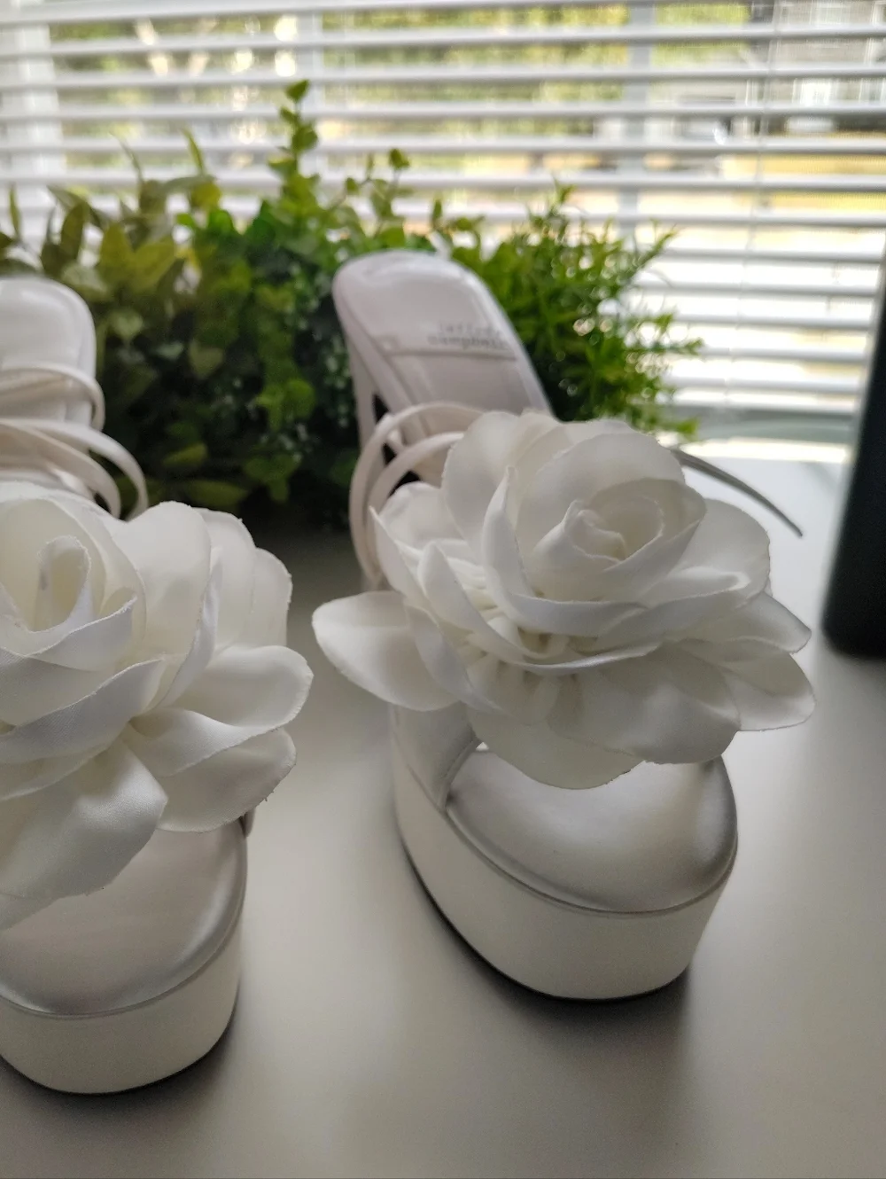Jeffrey Campbell Blossoming White Satin Floral Platform Bridal Heels 9 NWT